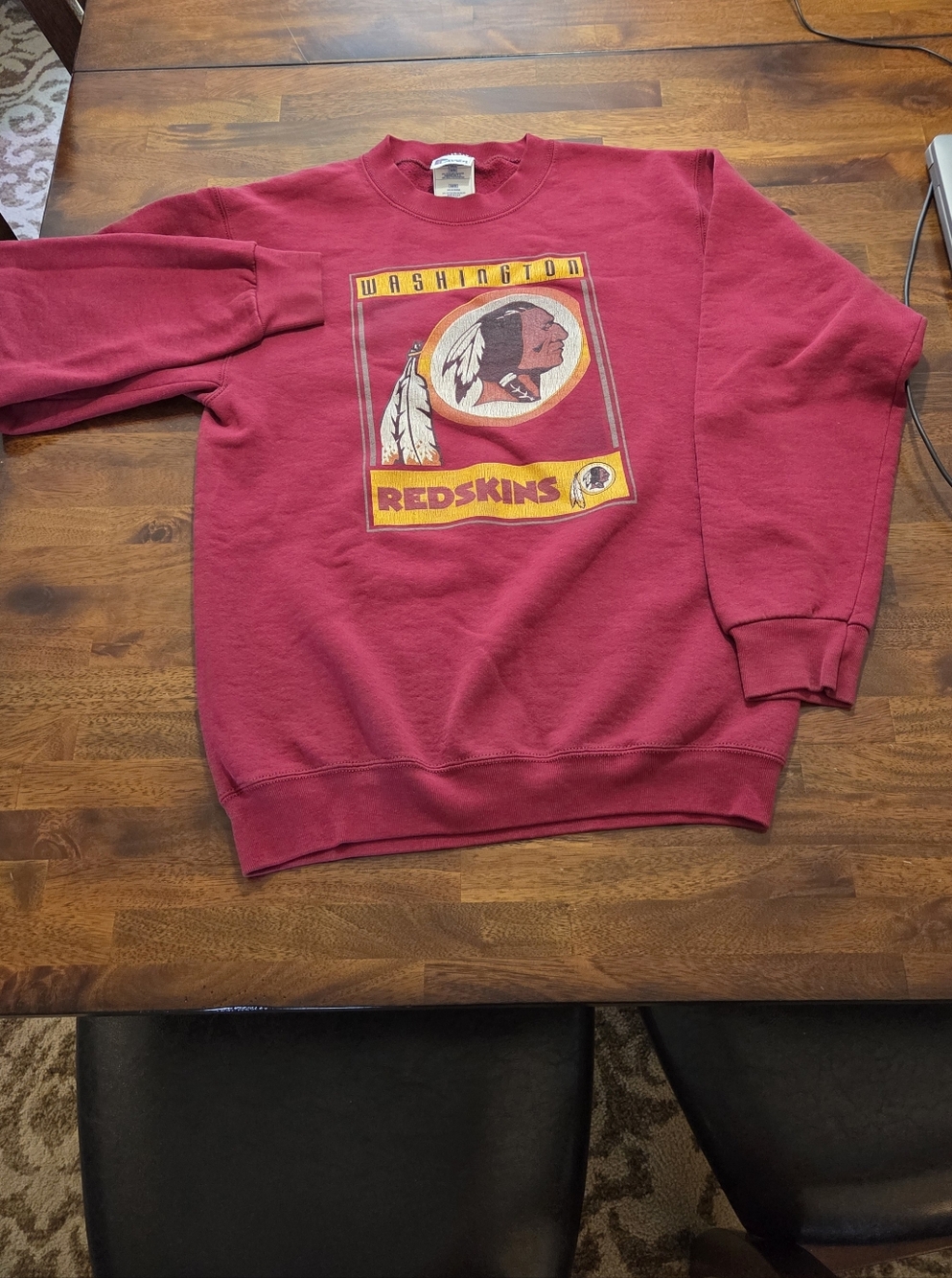 Vintage Washington Redskin Commanders Football Team Logo Sweatshirt - Burgundy